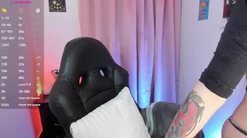 Snapshot of indra_cam chatting on 02.19.26 Diana online show from 02.19.26