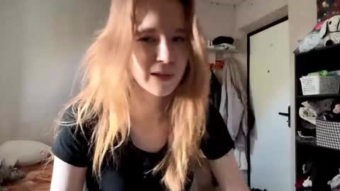 Snapshot of inespacheco chatting on 07.11.26 Sofia online show from 07.11.26