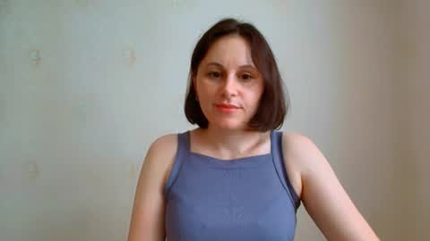 Snapshot of inessa_beauty chatting on 06.12.26 Inessa online show from 06.12.26