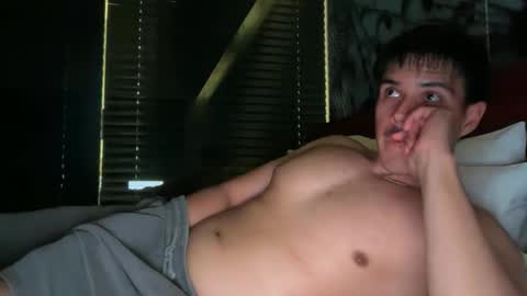 Snapshot of infamouslucas chatting on 11.26.25 Lucas online show from 11.26.25