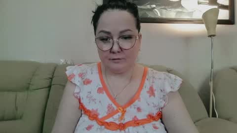 Snapshot of infinity_loveliness chatting on 04.11.26 Infinity online show from 04.11.26