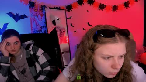 Snapshot of inga_gree chatting on 10.30.25 inga_gree online show from 10.30.25