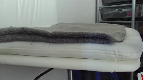 Hanging Out online show from 01.18.25