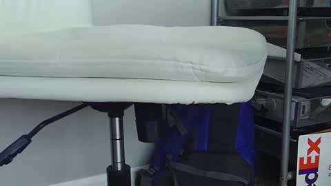 Hanging Out online show from 03.01.25