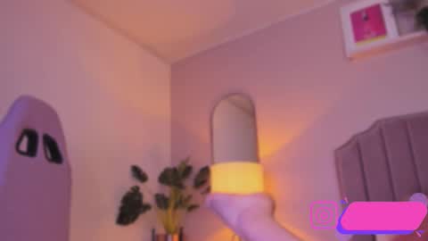 Innana  online show from 02.24.25