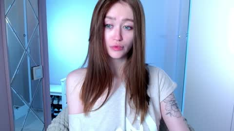 Snapshot of innnita chatting on 01.29.25 Lina online show from 01.29.25