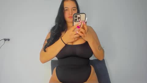 ALESSIA online show from 10.25.25