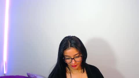 Abril online show from 01.24.25