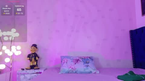 Snapshot of innocenthazel chatting on 02.11.26 innocenthazel online show from 02.11.26