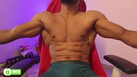 Snapshot of insanestud_miles chatting on 11.13.25 Miles online show from 11.13.25