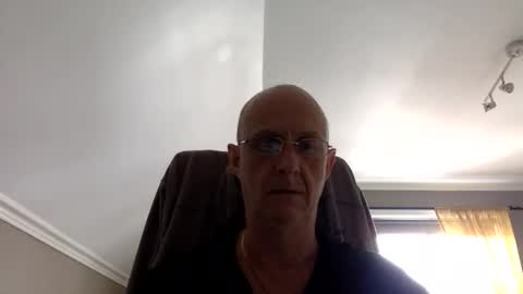 Snapshot of insignia20 chatting on 02.25.25 insignia20 online show from 02.25.25