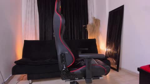 Brayan Chavez online show from 04.11.26