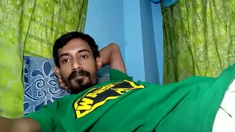 interne8famous online show from 04.13.26