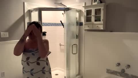 Snapshot of intothewoodswego chatting on 10.07.25 IntoTheWoodsWeGo online show from 10.07.25