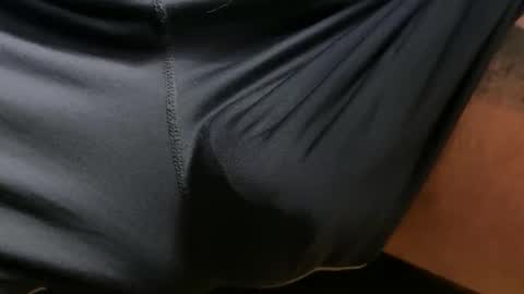 intressiert online show from 10.25.25