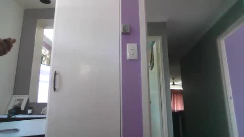 Snapshot of inxs2much chatting on 10.25.25 inxs2much online show from 10.25.25