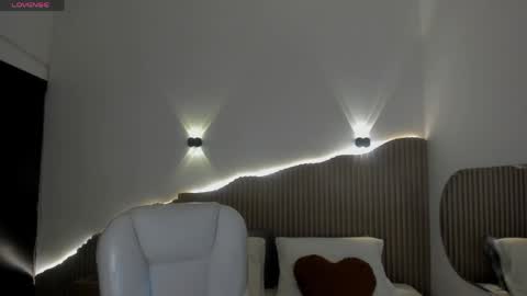 iris8_ online show from 04.21.26