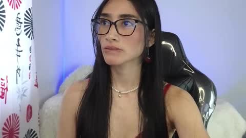 Snapshot of iris_cam_ chatting on 11.28.25 iris online show from 11.28.25