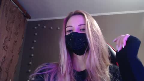 Lily online show from 10.14.25