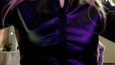 Lily online show from 03.27.26