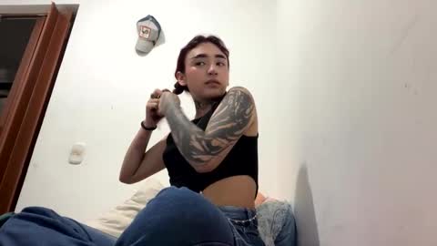 Snapshot of iris_magic_ chatting on 01.15.25 Iris online show from 01.15.25