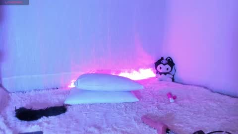 Snapshot of iris_magic_ chatting on 02.20.25 Iris online show from 02.20.25