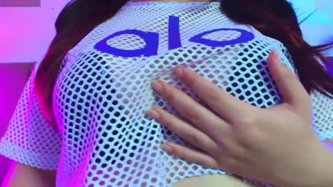 Snapshot of iris_roses chatting on 05.06.26 iris_roses online show from 05.06.26