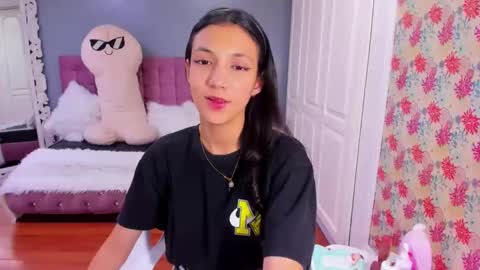 Iris online show from 12.06.24