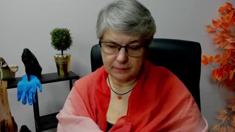 I R I S online show from 02.10.25