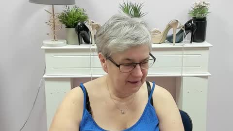 I R I S online show from 12.18.25