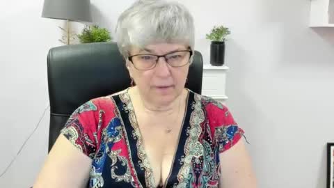 Snapshot of iris_xdesire chatting on 07.07.26 I R I S online show from 07.07.26