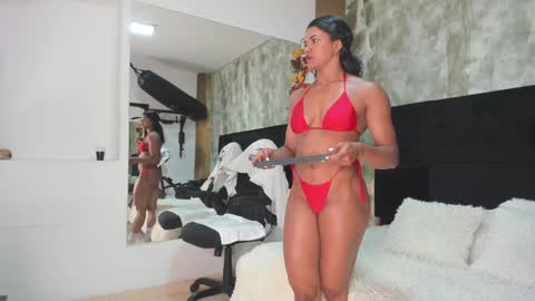 Snapshot of irisfit chatting on 12.24.24 Iris Fit online show from 12.24.24