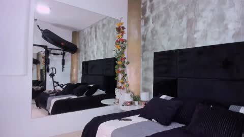 Snapshot of irisfit chatting on 01.26.25 Iris Fit online show from 01.26.25