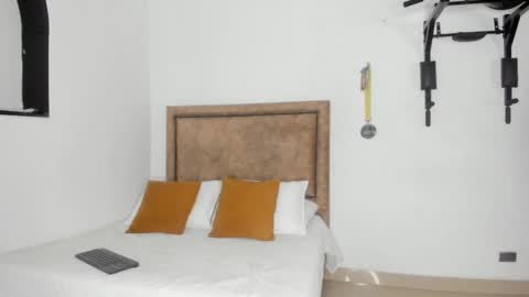 Snapshot of irisfit chatting on 11.11.25 Iris Fit online show from 11.11.25