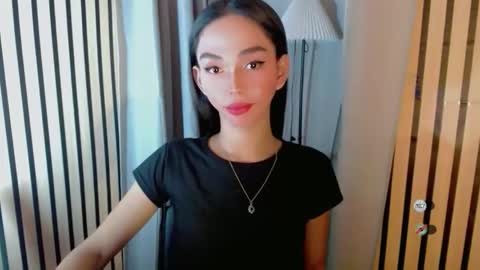 IRISH AND TRIXIE online show from 03.19.26