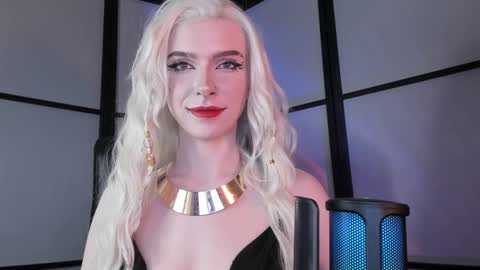Miss Iris Fansly Miss Iris new inst.  online show from 01.06.25