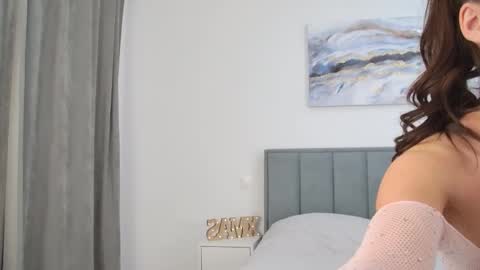 Iris online show from 12.22.25