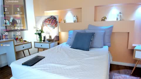 Iriss  online show from 12.12.24