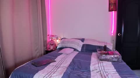 Iriss  online show from 12.15.25