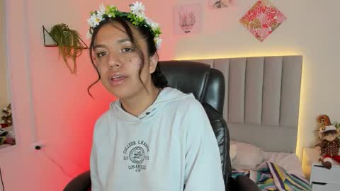 Snapshot of iriss_5 chatting on 11.29.25 Iris online show from 11.29.25