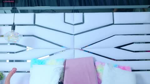 Iris online show from 03.06.25