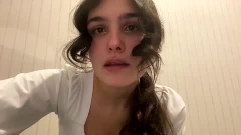 irisss31 online show from 02.24.25