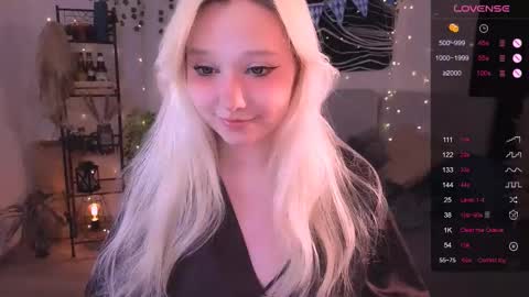 Snapshot of irma_bell chatting on 10.10.25 Irma online show from 10.10.25