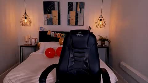 Snapshot of irma_dust chatting on 09.22.25 IRMA FOLLOW ME online show from 09.22.25