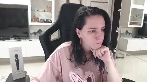 Snapshot of irwi_tomboy chatting on 01.17.25 Irwi Tomboy online show from 01.17.25