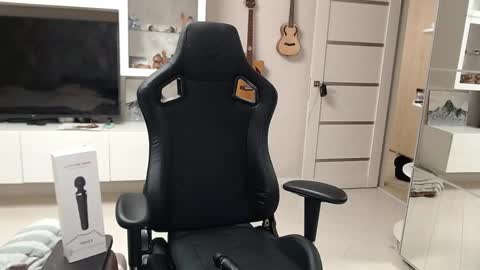 Snapshot of irwi_tomboy chatting on 01.26.25 Irwi Tomboy online show from 01.26.25