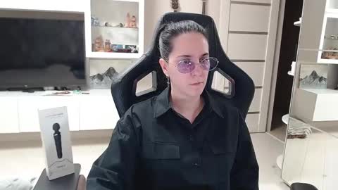 Snapshot of irwi_tomboy chatting on 01.31.25 Irwi Tomboy online show from 01.31.25