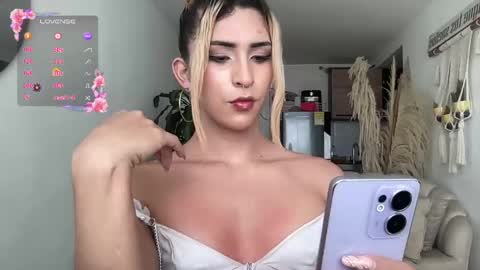 Isabella online show from 05.20.26