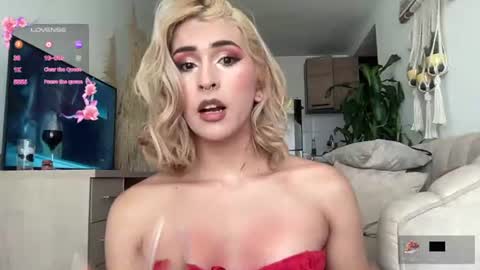 Snapshot of isa__fox_1 chatting on 06.26.26 Isabella online show from 06.26.26