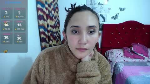 Snapshot of isa_bella___ chatting on 02.07.25 Isa online show from 02.07.25